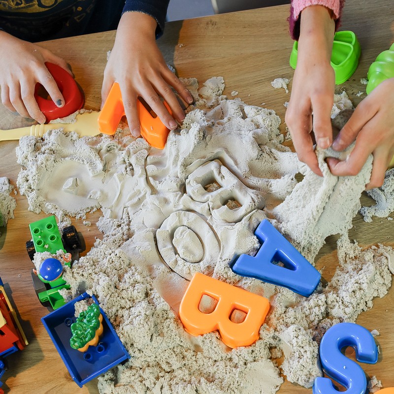 Modelovací písek CREALL - Play IT. 5000 g. přírodní