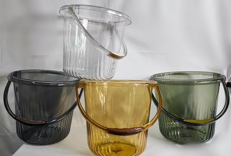 Vědro plast transparentní 14l.